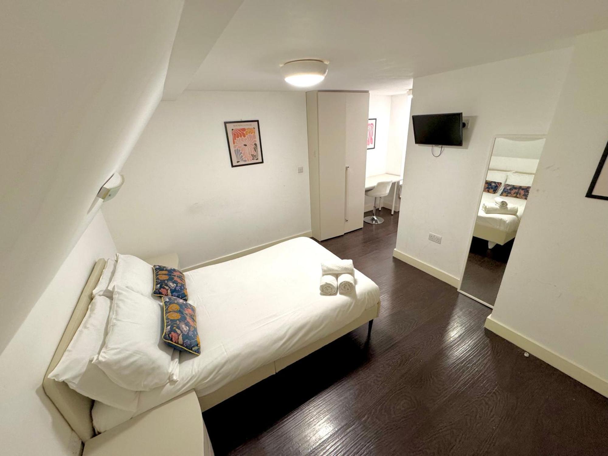 Charlotte Street Rooms By News Hotel Лондон Екстериор снимка